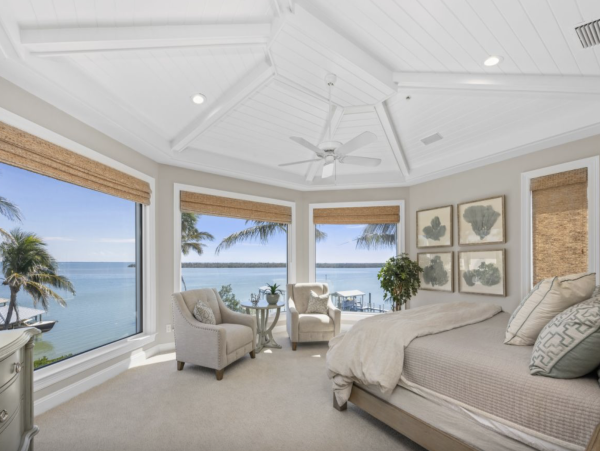 Bay to Gulf  Luxury Five Bedroom Vacation Home with Pool